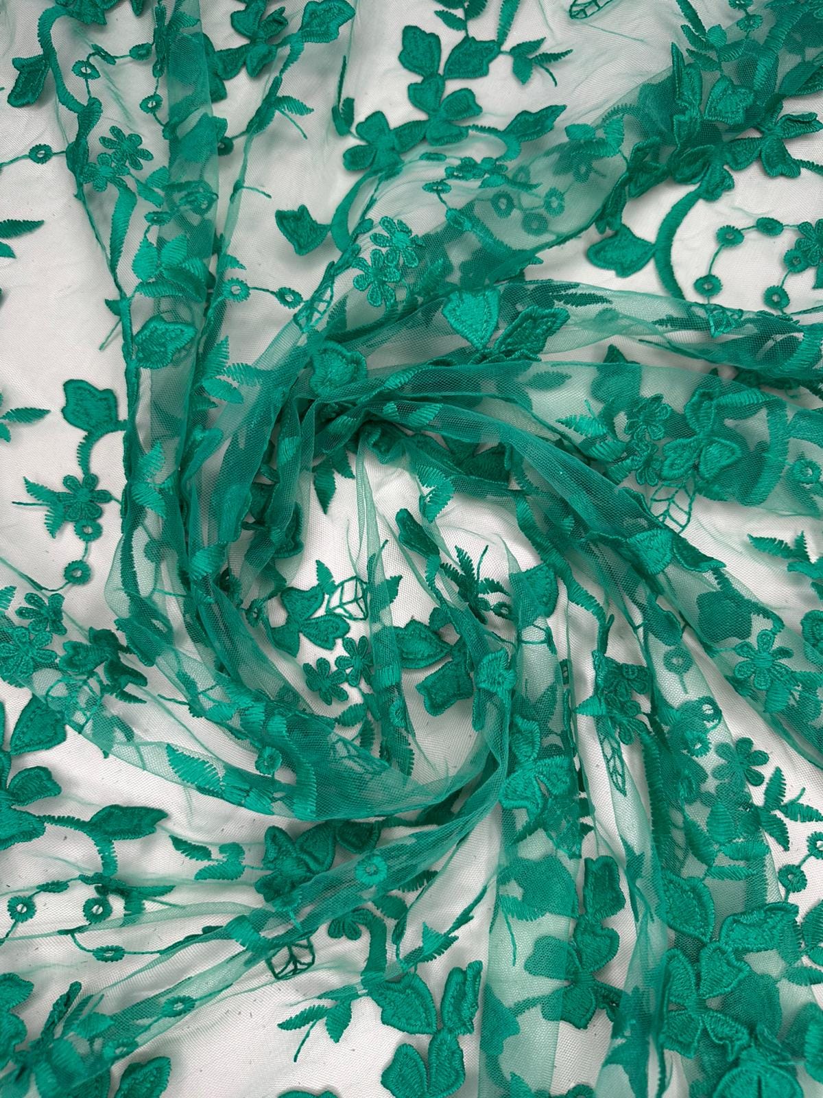 Dantelă verde cu flori – material elegant dantela verde cu flori