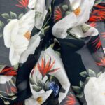 voal floral negru