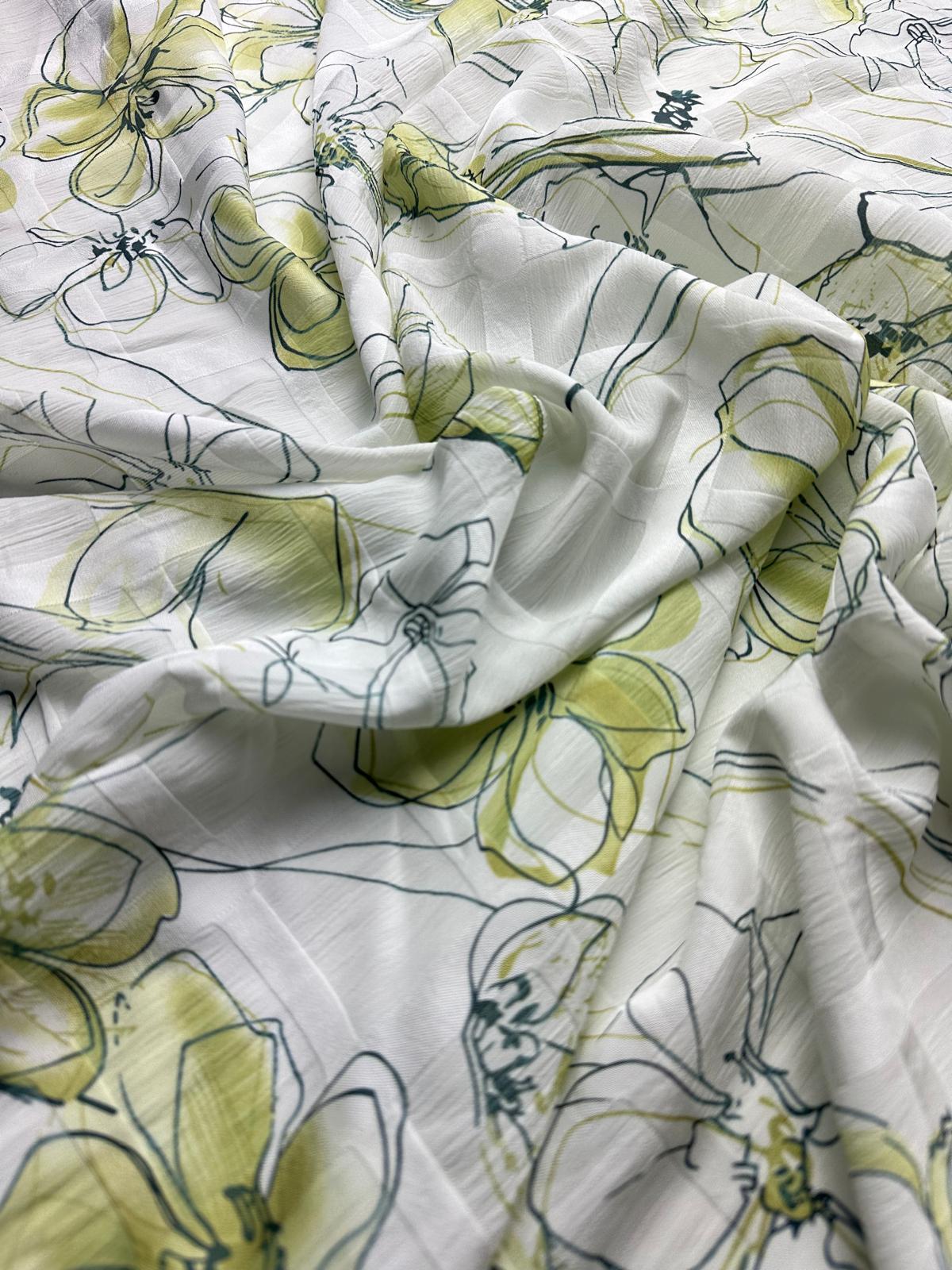 Triplu voal alb floral contur verde Triplu voal alb floral contur verde