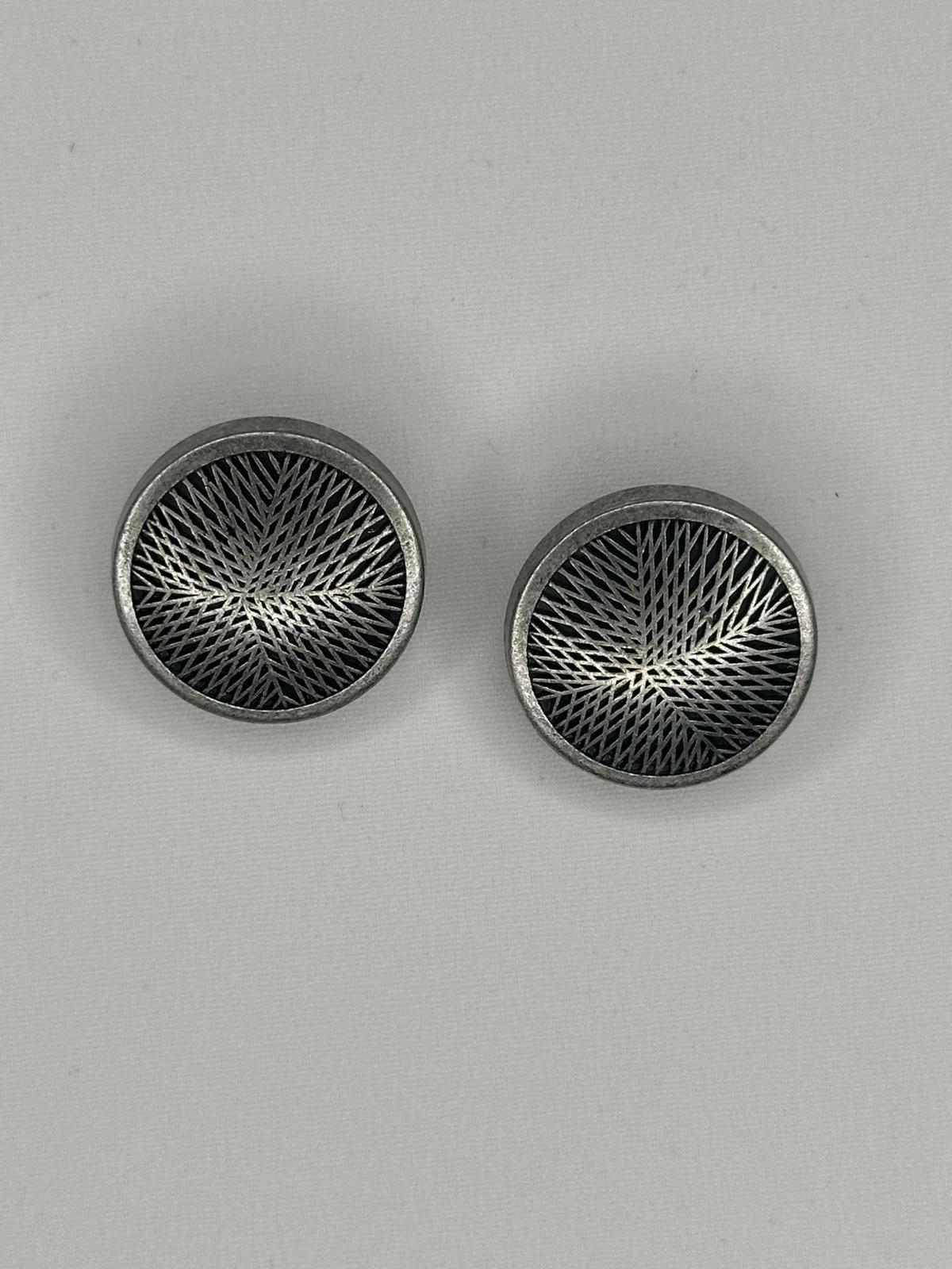 nasture decorativ argintiu antichizat 28 mm nasture decorativ argintiu antichizat 28 mm